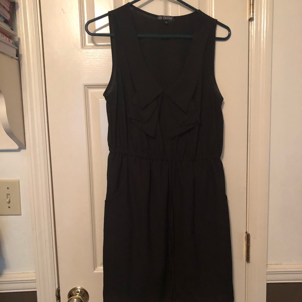 Size large black dress